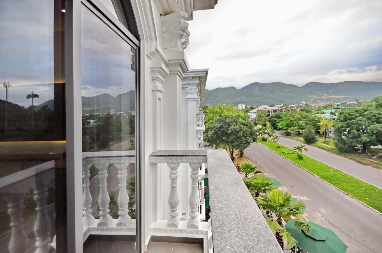 Crown Nguyen Hoang Hotel Nha Trang Exteriér fotografie